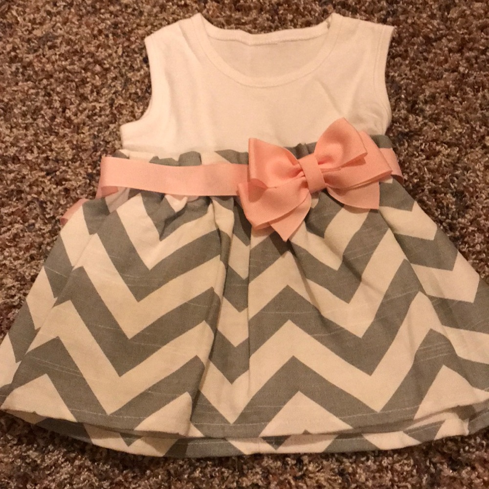 Caught ya lookin dress!  Super cute!